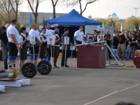 strongman-201200021