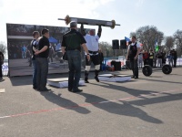 strongman-201200136