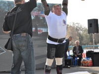 strongman-201200139