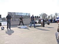 strongman-201200157