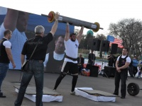 strongman-201200165