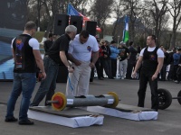 strongman-201200171