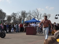 strongman-201200174