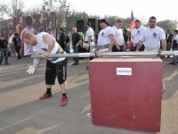 strongman-201200243