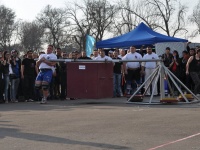 strongman-201200256