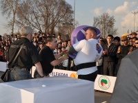strongman-201200340