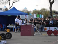 strongman-201200011