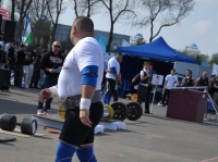 strongman-201200016