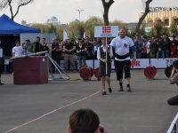 strongman-201200028