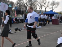 strongman-201200031