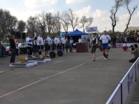 strongman-201200034