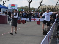 strongman-201200042