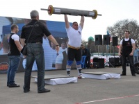 strongman-201200101