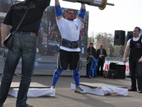 strongman-201200108