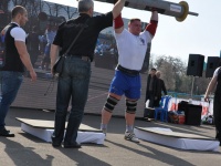 strongman-201200120