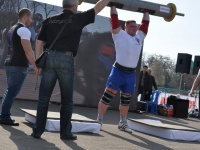 strongman-201200121