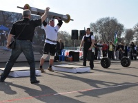 strongman-201200129