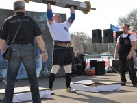 strongman-201200151