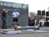 strongman-201200159