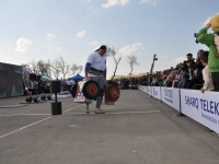 strongman-201200211