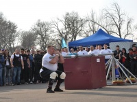 strongman-201200251