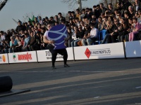 strongman-201200320