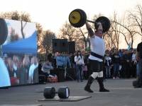 strongman-end-2012016